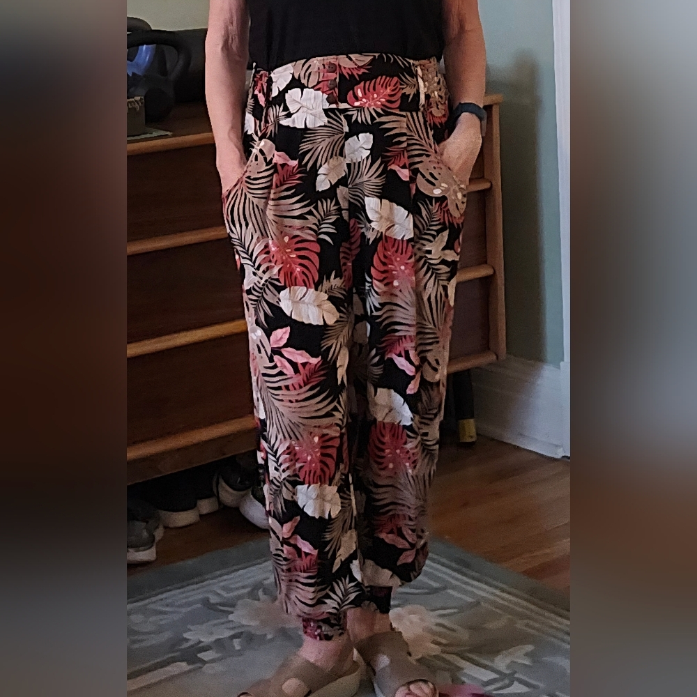 Floral Harem Pants, Medium